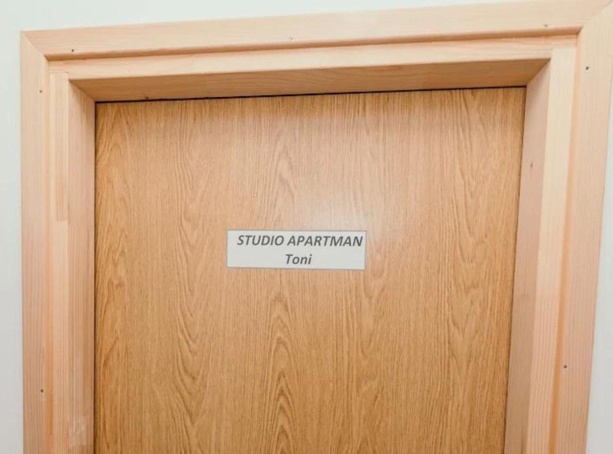 Apartmani Tea I Toni Gradiste Екстериор снимка