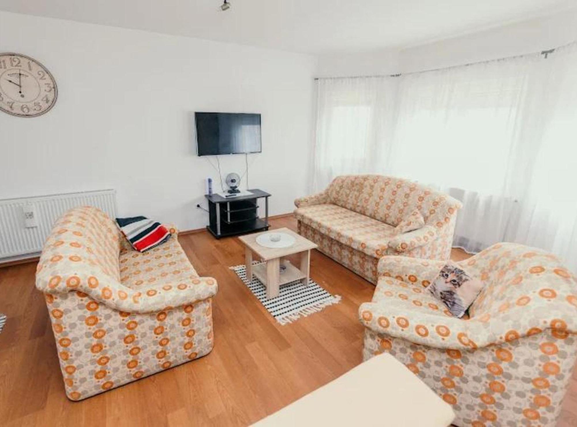 Apartmani Tea I Toni Gradiste Екстериор снимка