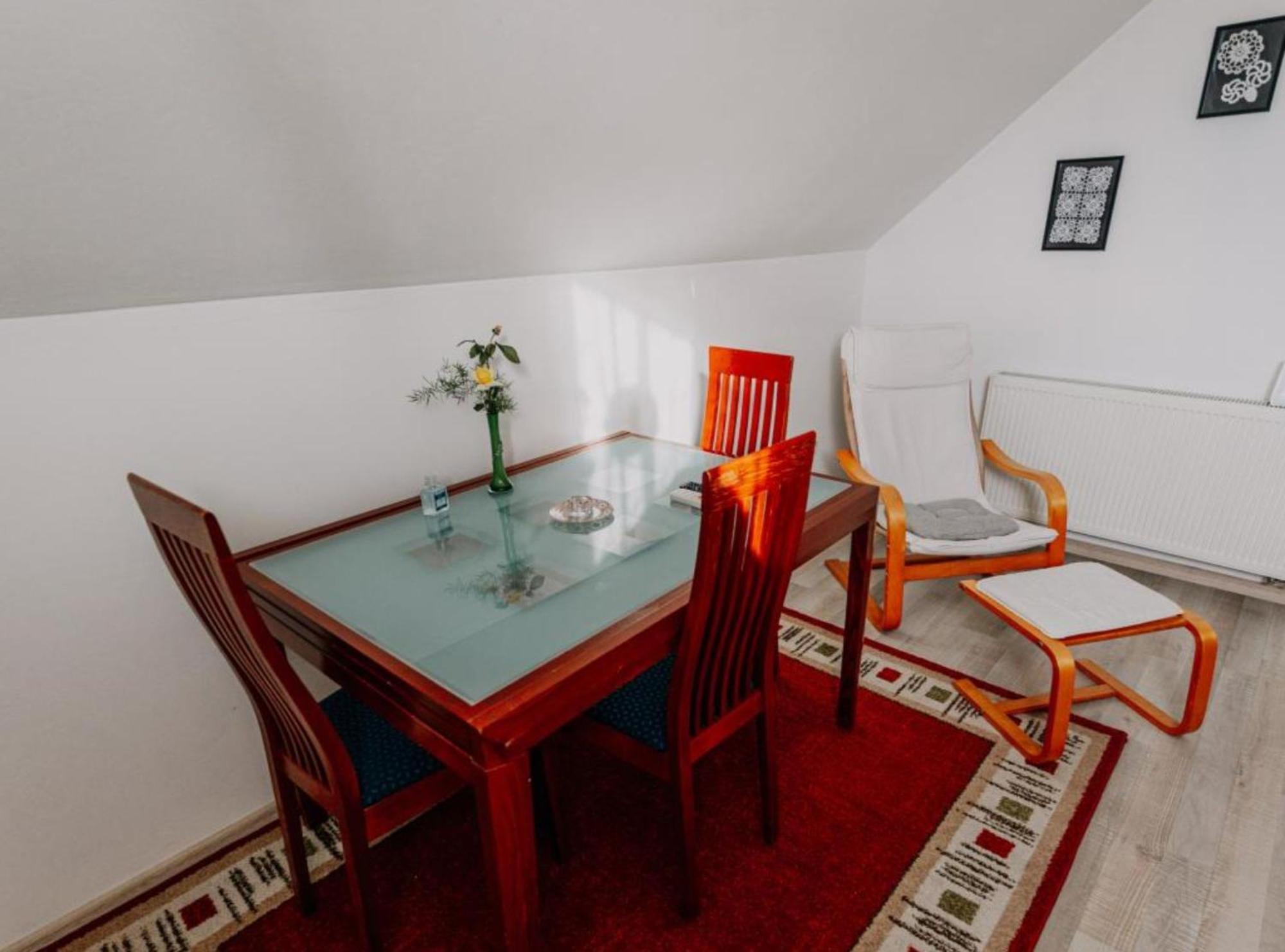 Apartmani Tea I Toni Gradiste Екстериор снимка