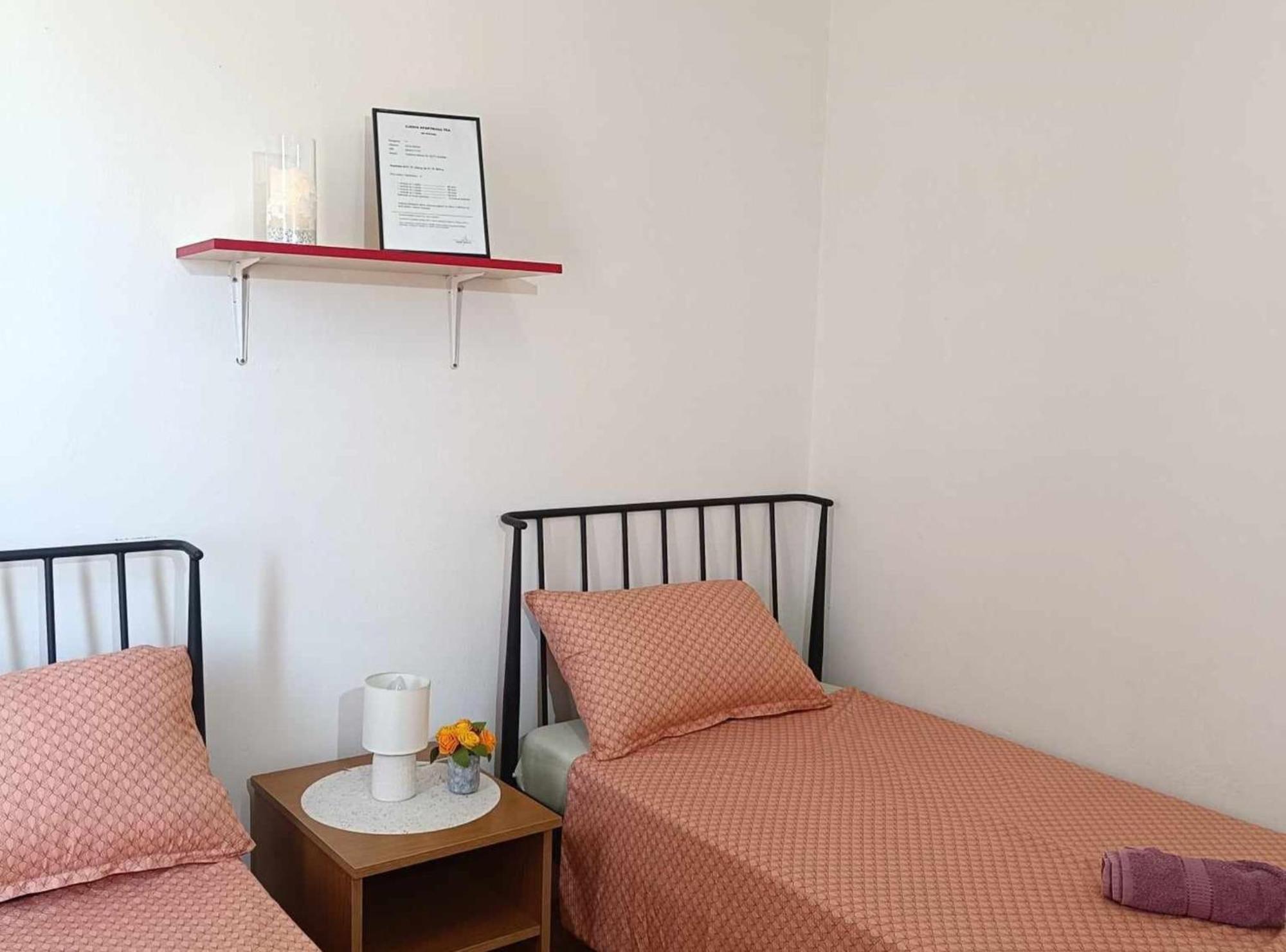 Apartmani Tea I Toni Gradiste Екстериор снимка